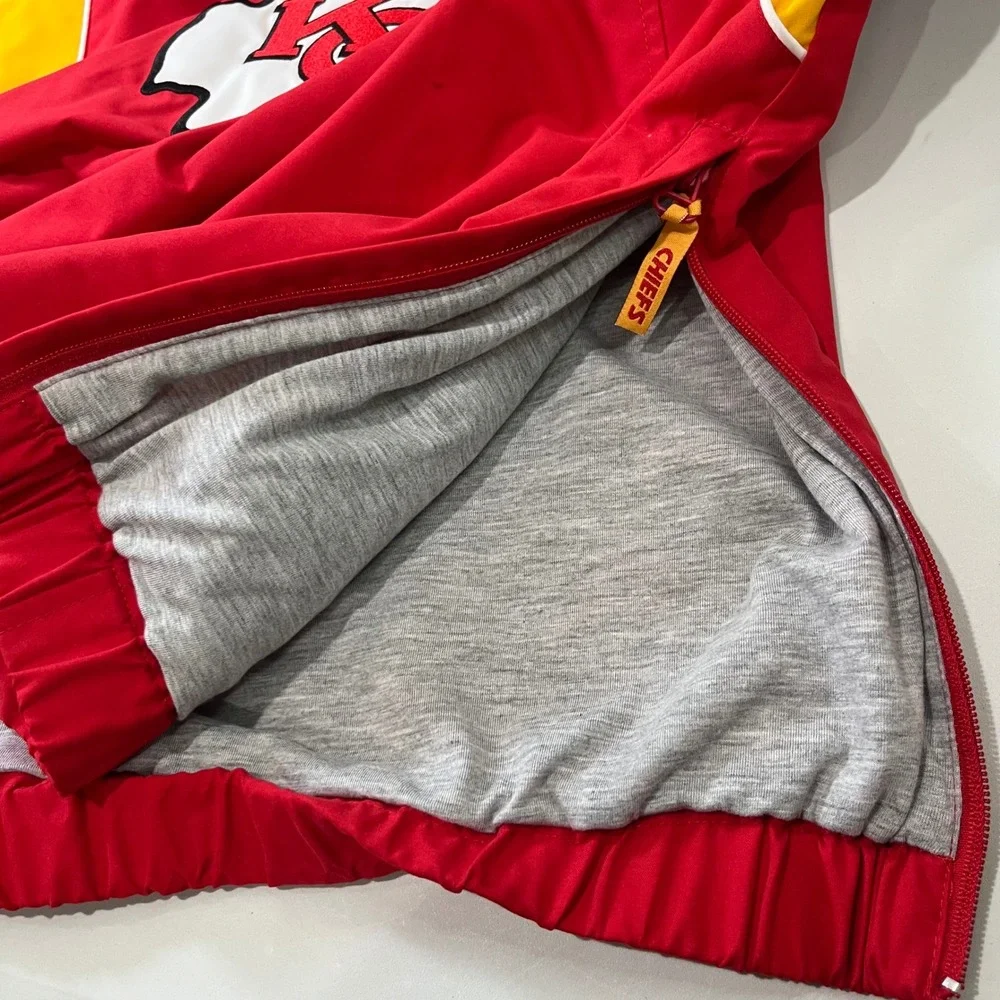 NFL Team Apparel Kansas City Chiefs Pullover Windbreaker Mens Size M Red Yellow